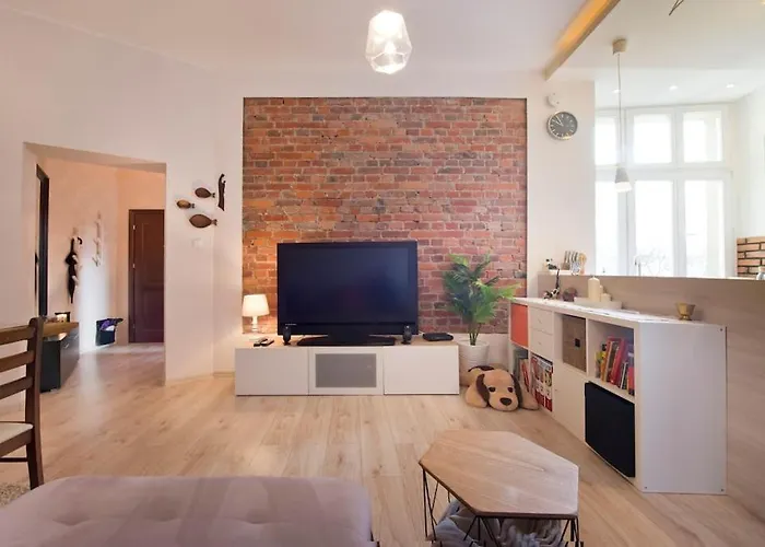 Lovely Down Town By The Motlawa River Gdańsk