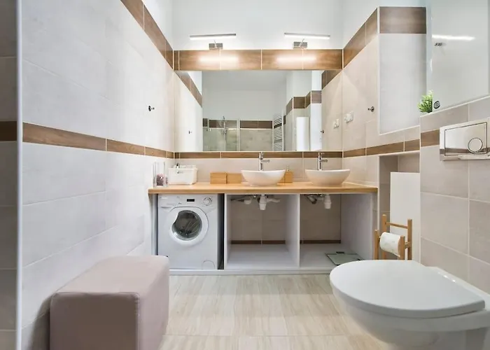 Lovely Down Town By The Motlawa River Daire